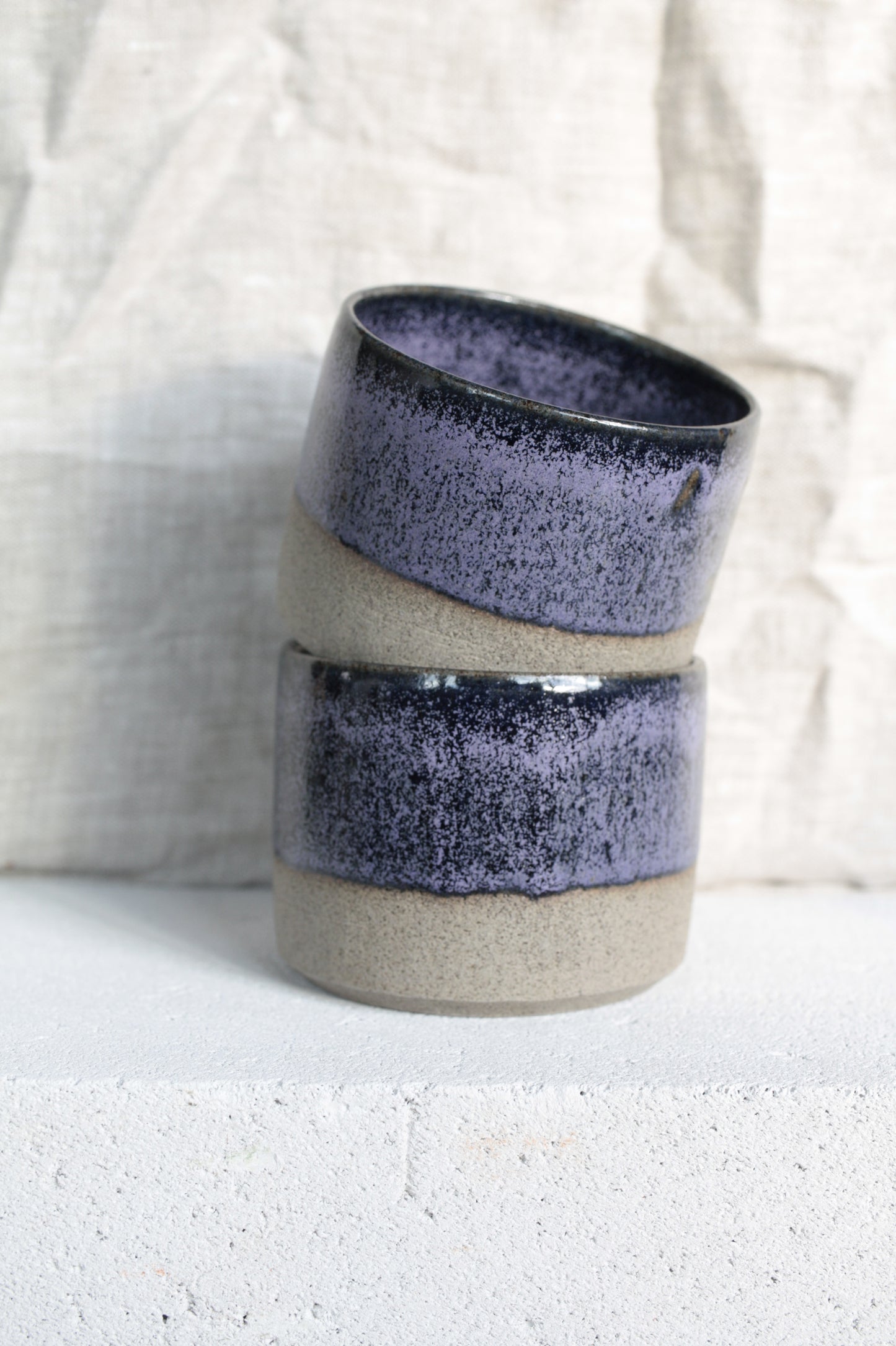 Medium purple/black cup